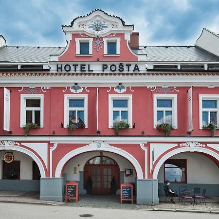 Hotel Posta Sobotka Esterno foto